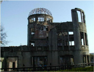 広島原爆ドーム　　2002年撮影